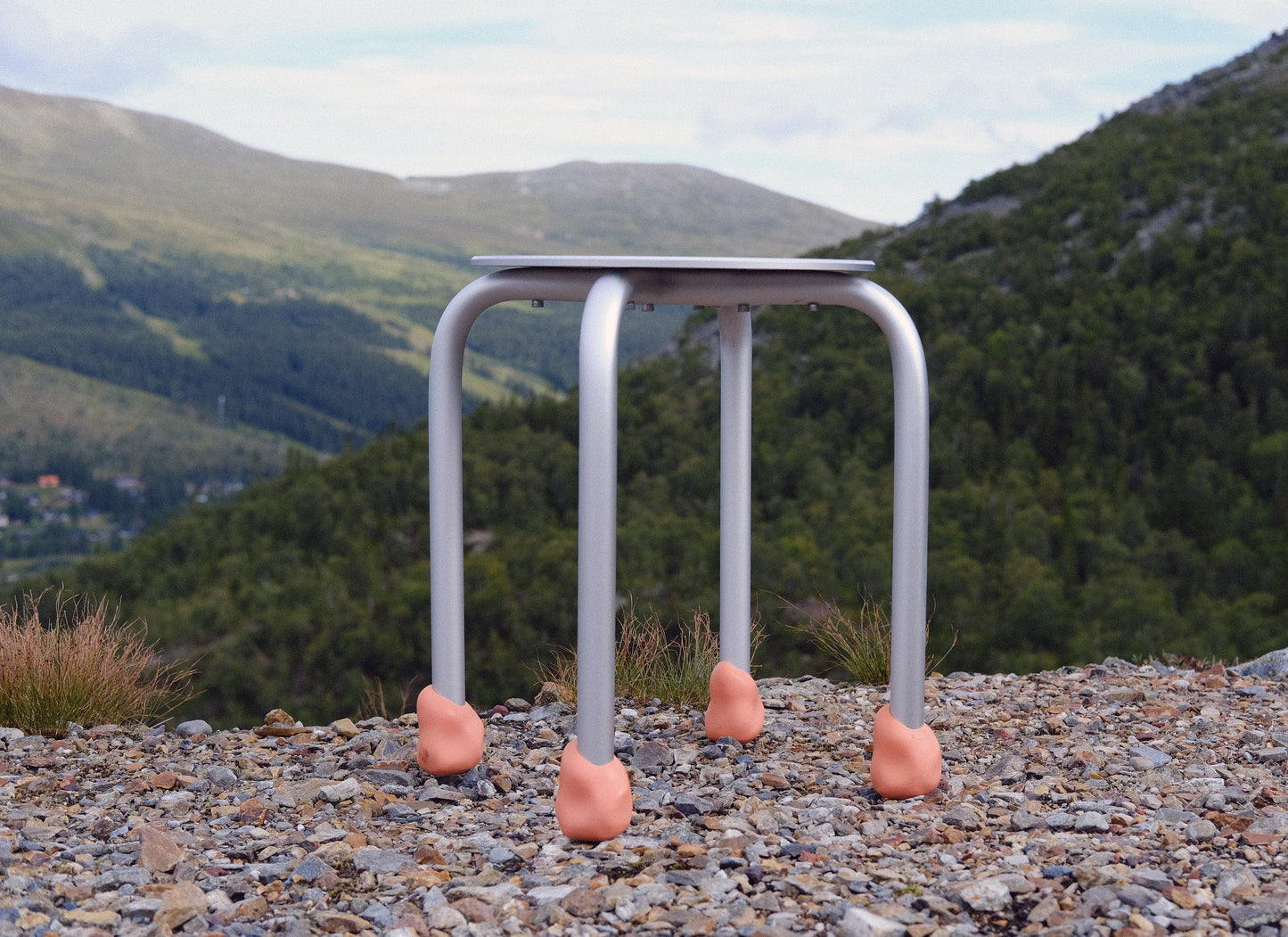 Yareta Aluminum Stool