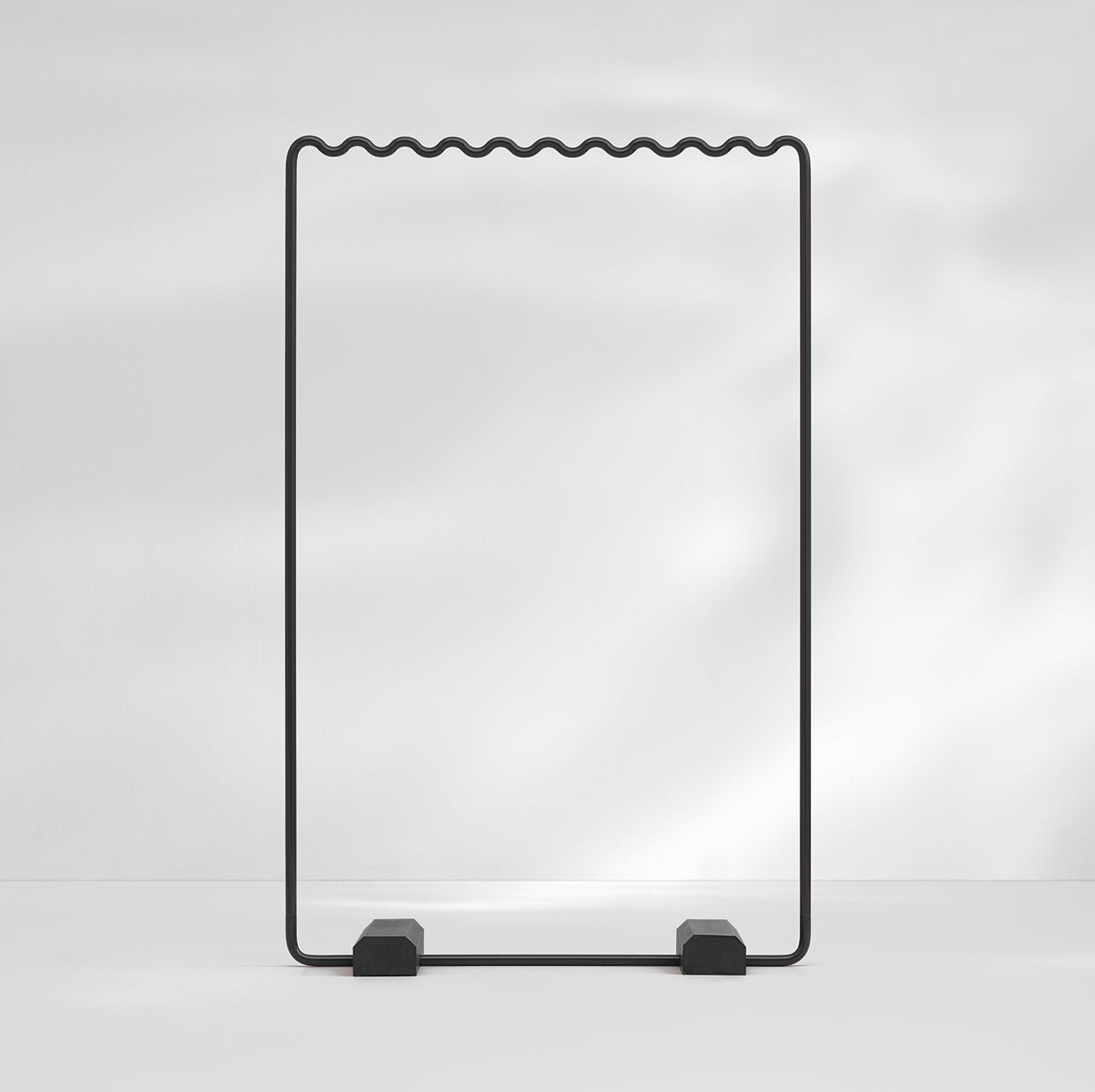 Sine Standing Rack Medium