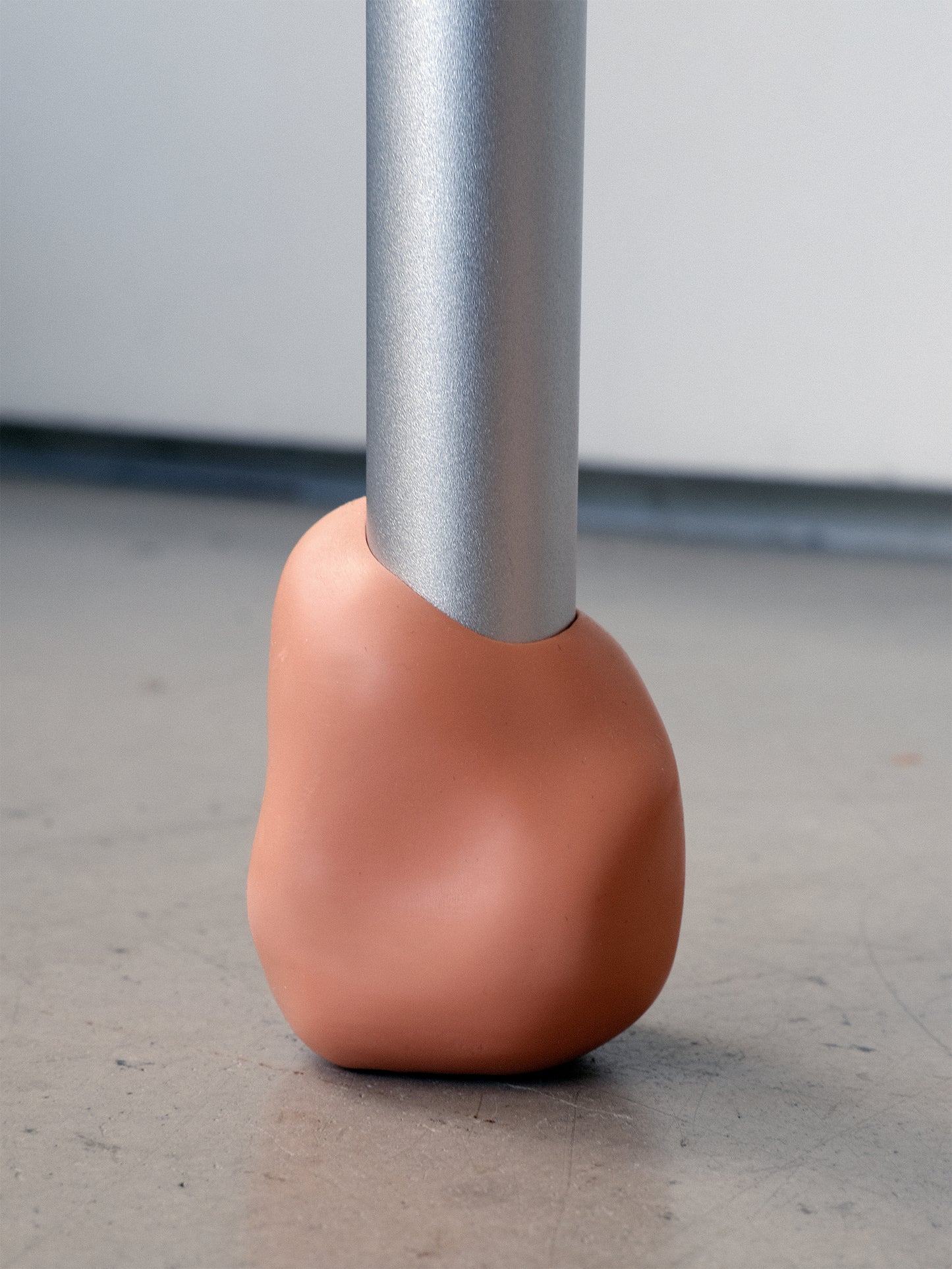 Yareta Aluminum Stool