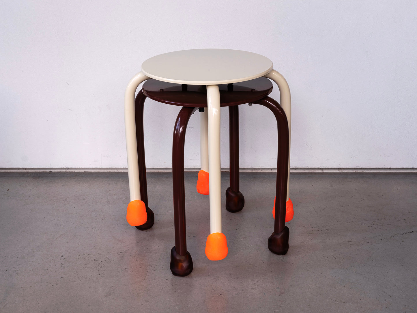 Yareta Brown Stool